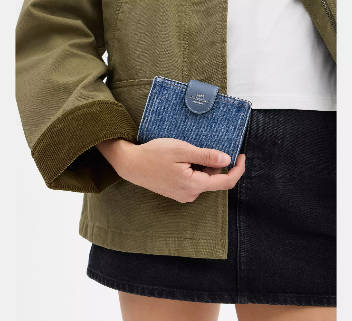 Medium Corner Zip Wallet