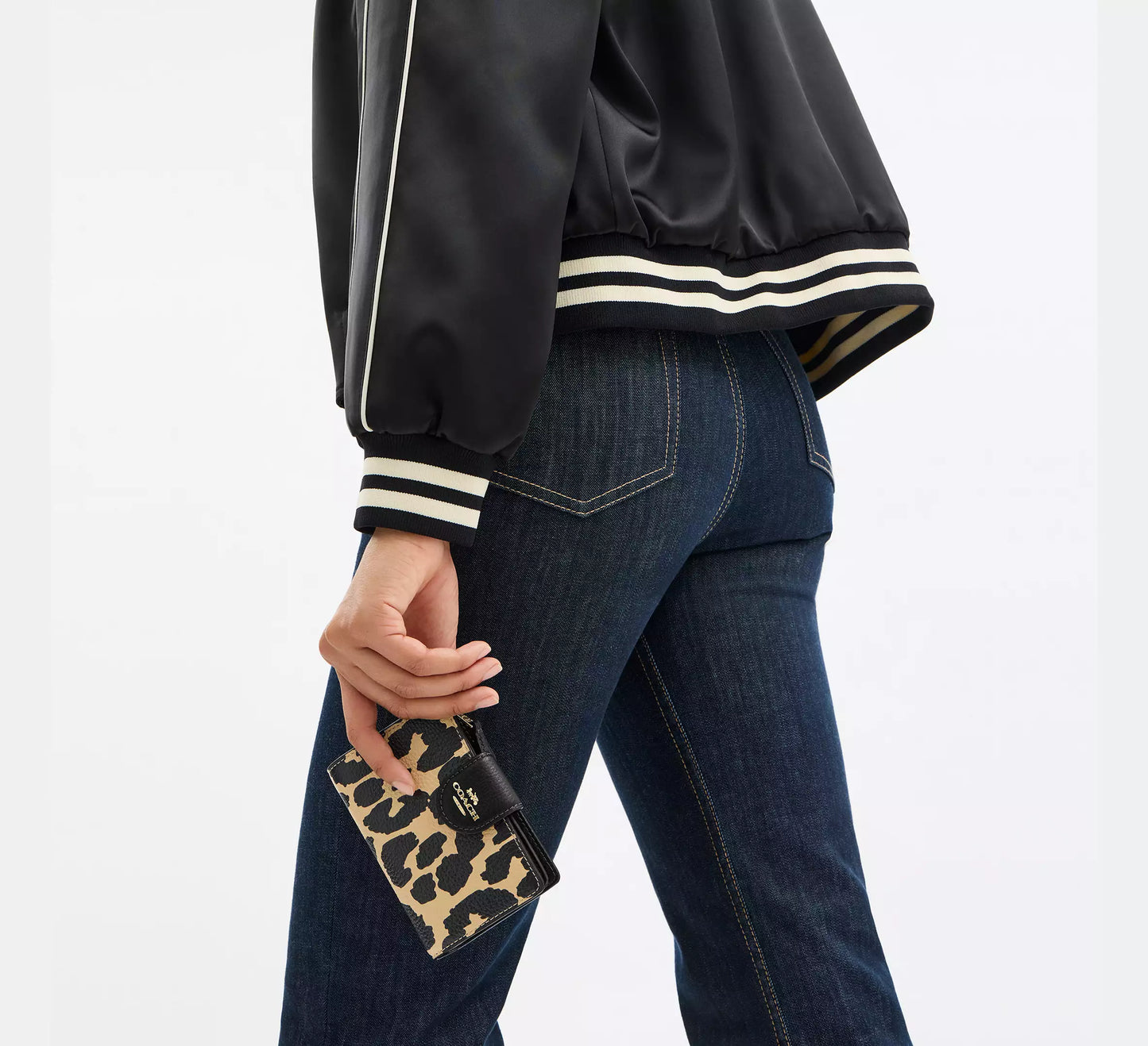 Medium Corner Zip Wallet With Leopard Print