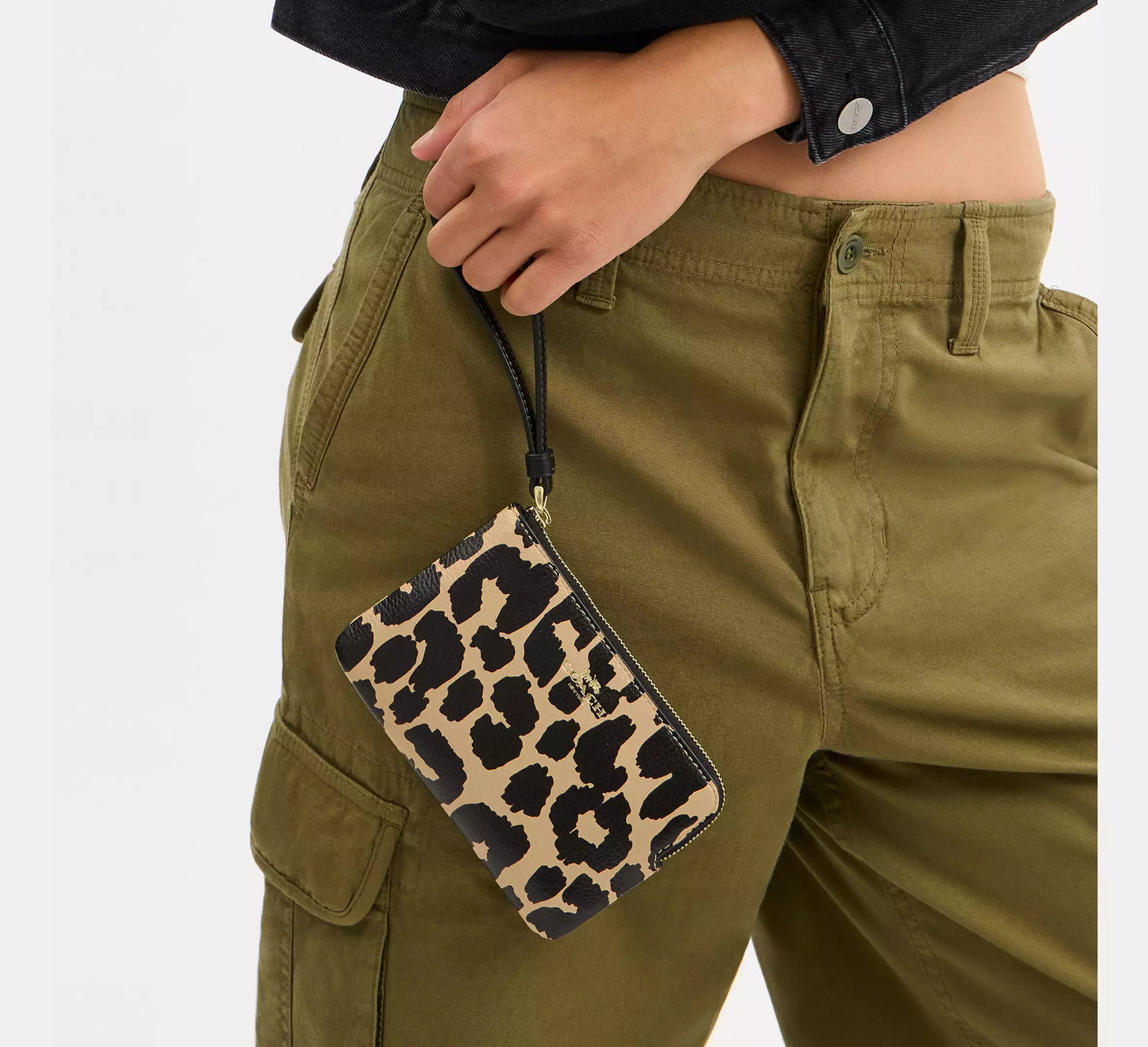 Corner Zip Wristlet